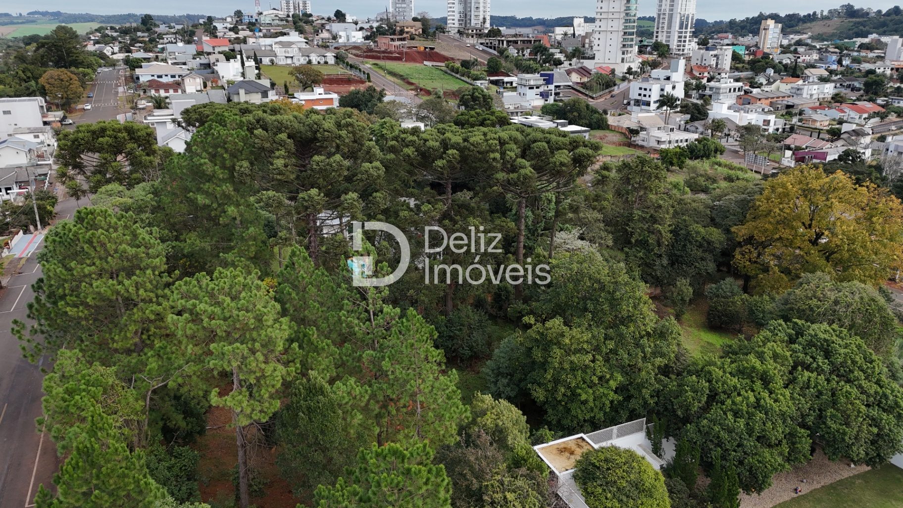Terreno com mais de 2.900m² em área nobre em Xanxerê
