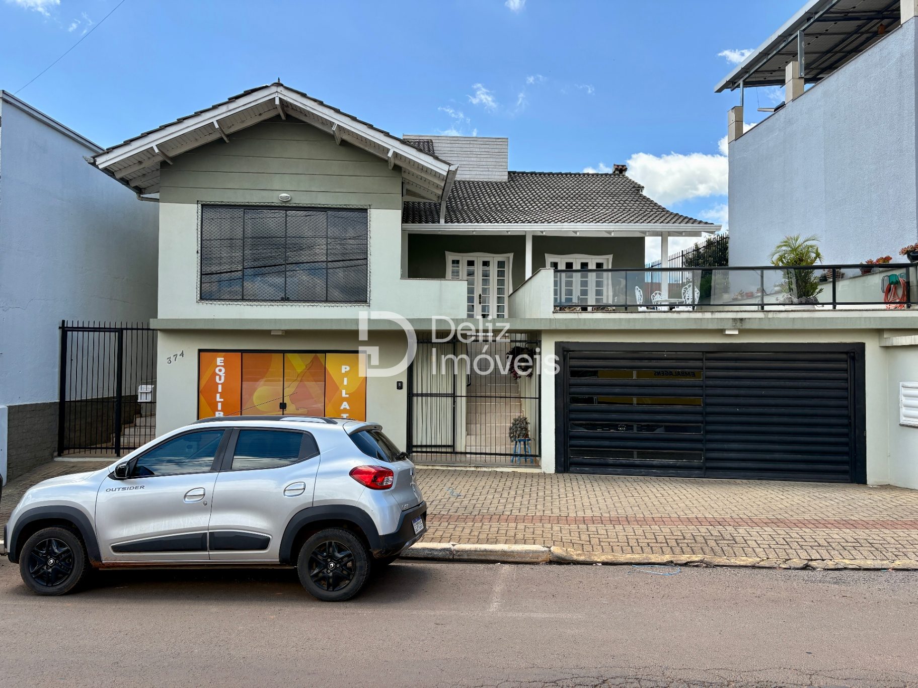 Seu refúgio no centro de Xanxerê - Casa com sala comercial