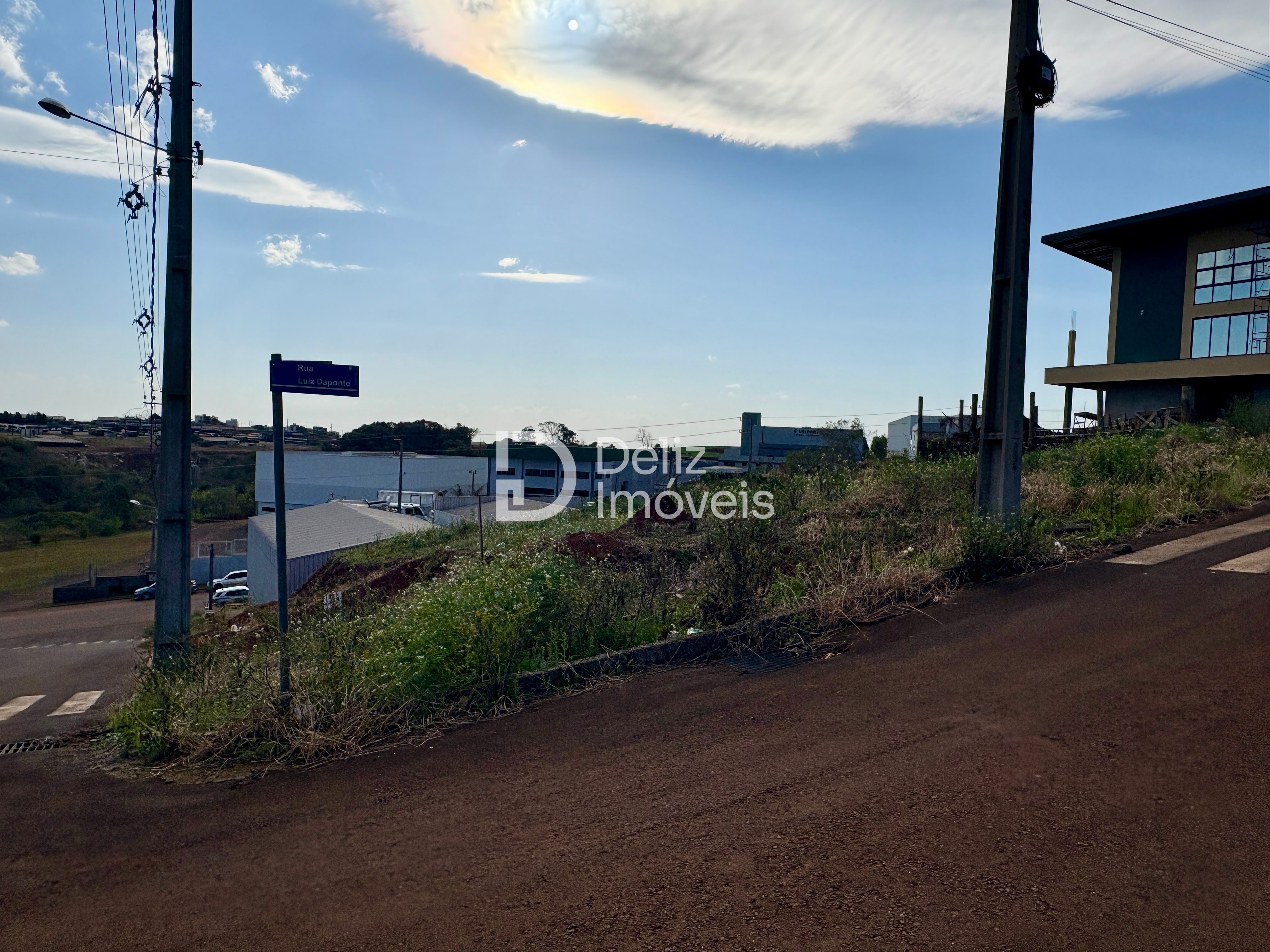 Terreno de esquina com mais de 400m² - Foto 4